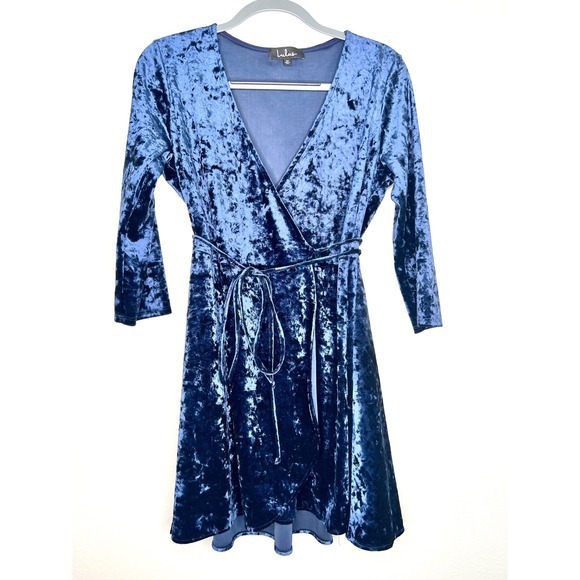 Lulus Dresses & Skirts - Lulus Blue Crushed Velvet Wrap Dress 3/4 Sleeve Tie Waist‎ Midi